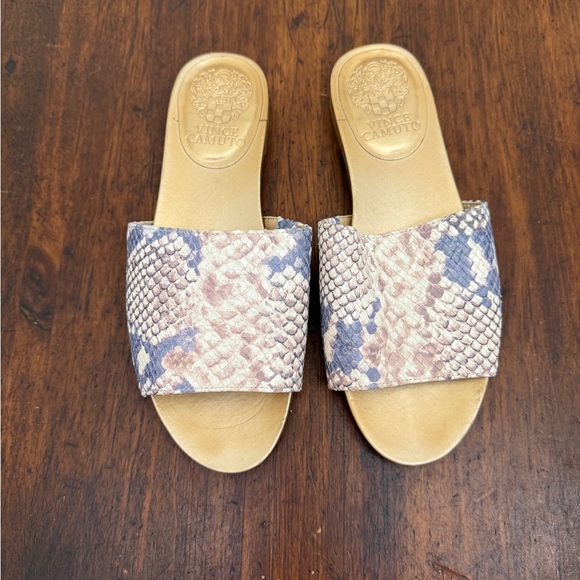 Vince Camuto Leather Haydan Snake Slide Sandals Size 6M - Picture 2 of 6